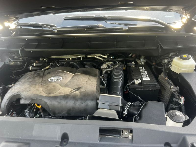 Thumbnail 6 of 2022 Toyota Highlander